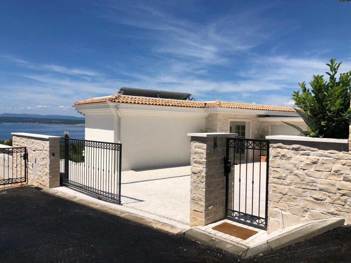 Vespera-infinity Heated Pool Villa *