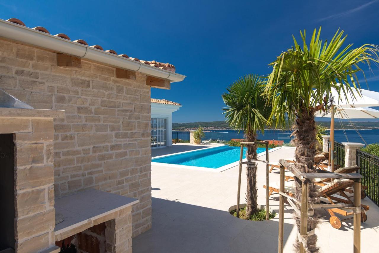 Vespera-infinity Heated Pool Villa